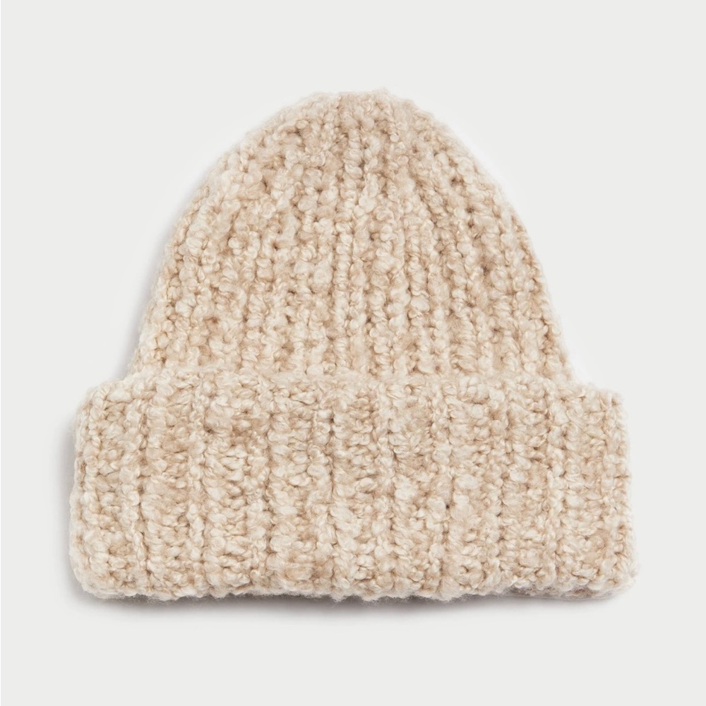 Suzi Kondi Lumi Ribbed Hat- Boucle Cashmere